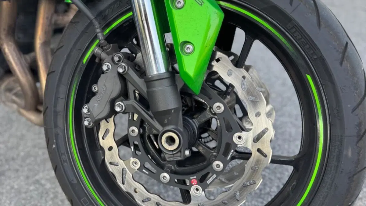 Kawasaki Z 900 (2017 - 18)  (10)