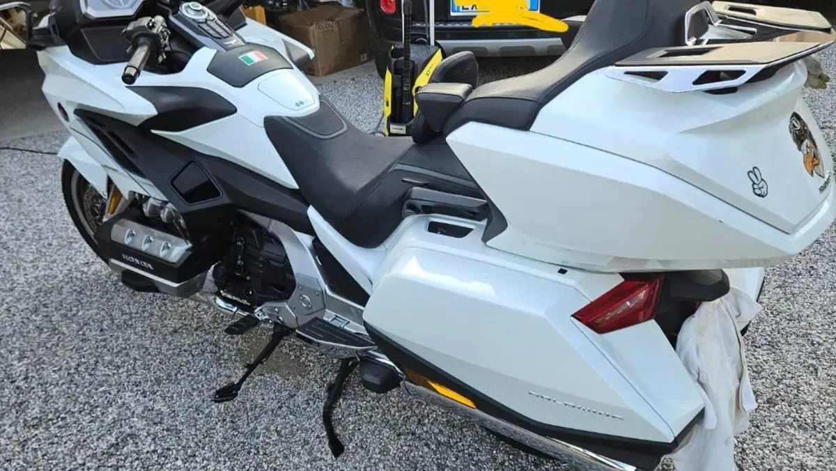 Honda GL 1800 Gold Wing Tour DCT & Airbag (2022 - 24) 