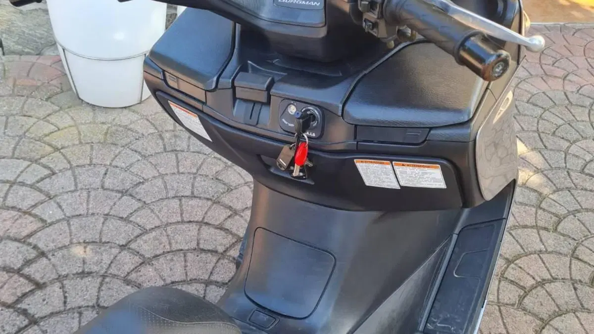 Suzuki Burgman AN 400 (2006 - 07)  (2)
