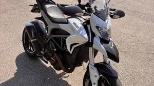 Ducati Hyperstrada 821 (2013 - 15)  (2)