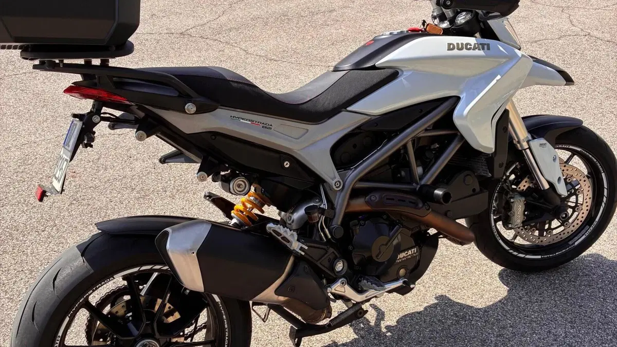 Ducati Hyperstrada 821 (2013 - 15)  (3)