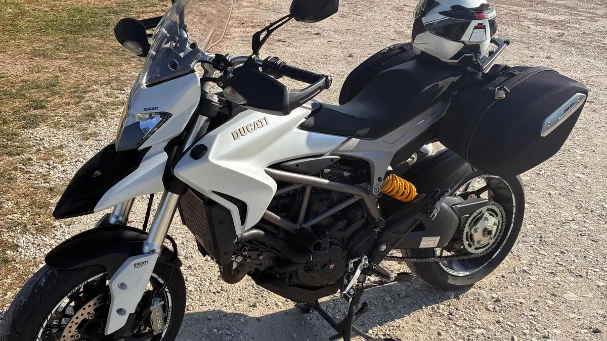 Ducati Hyperstrada 821 (2013 - 15)  (4)