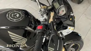 Honda Hornet 600 (2005 - 06)  (11)