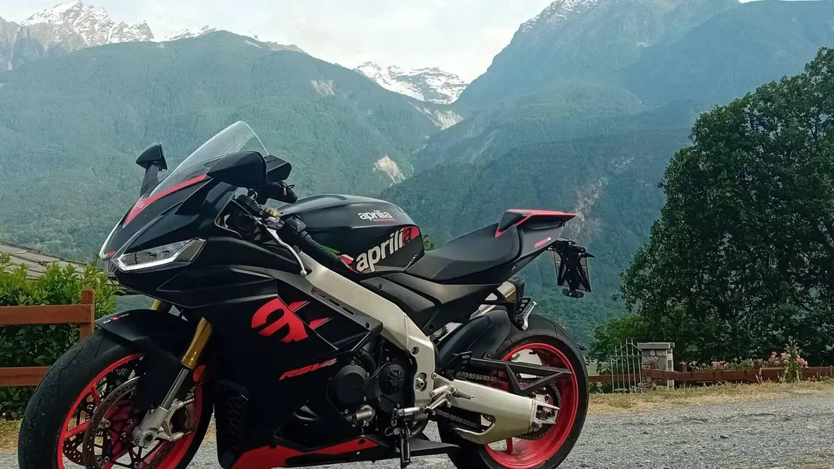 Aprilia RSV4 1100 (2021 - 24)  (2)