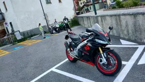 Aprilia RSV4 1100 (2021 - 24)  (5)