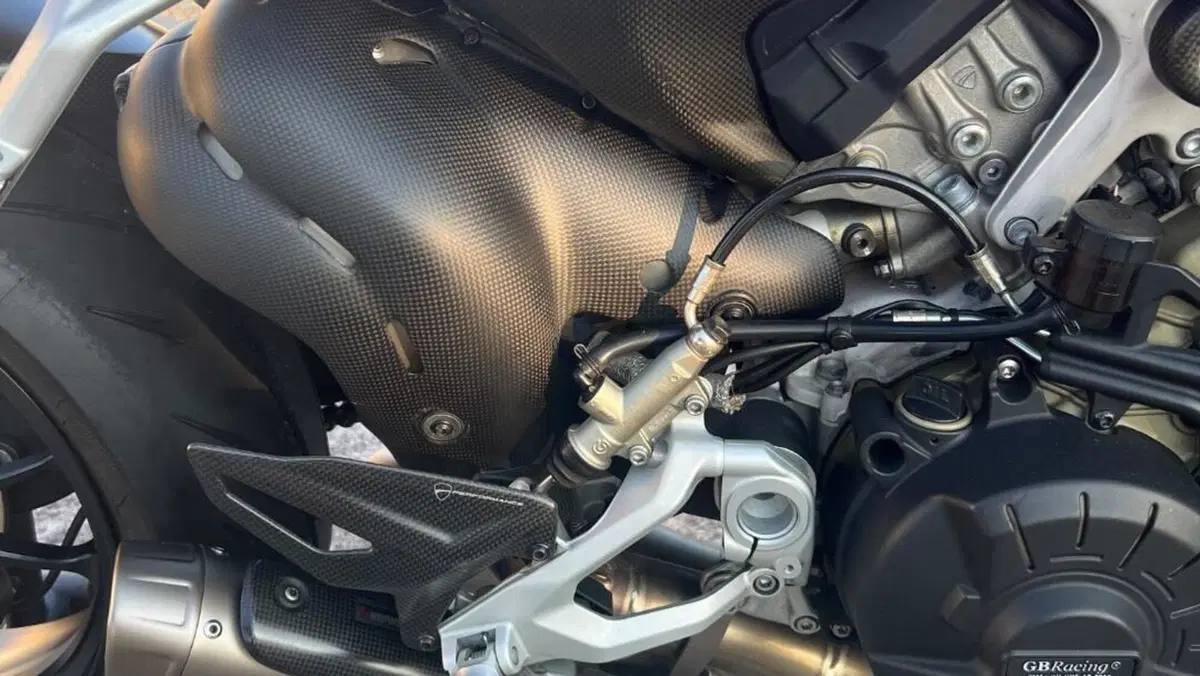 Ducati Streetfighter V4 1100 S (2020)  (8)