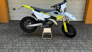Husqvarna TC 125 (2024)  (2)