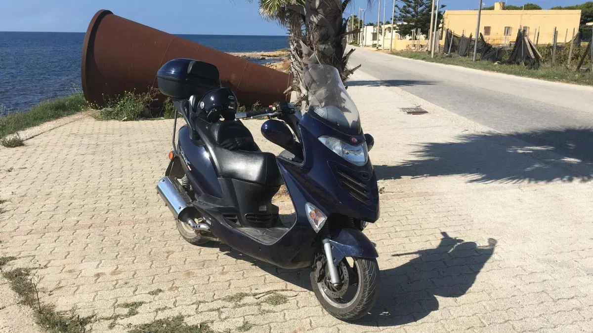 Kymco Gran Dink 250  (2)