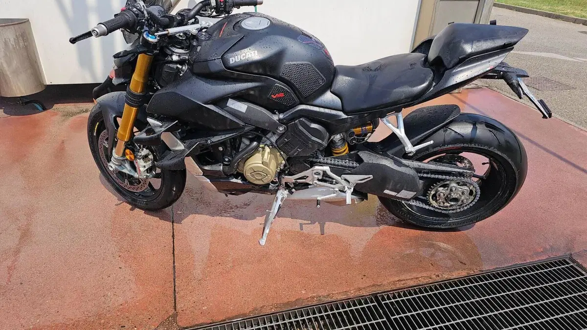 Ducati Streetfighter V4 1100 S (2021 - 22)  (5)