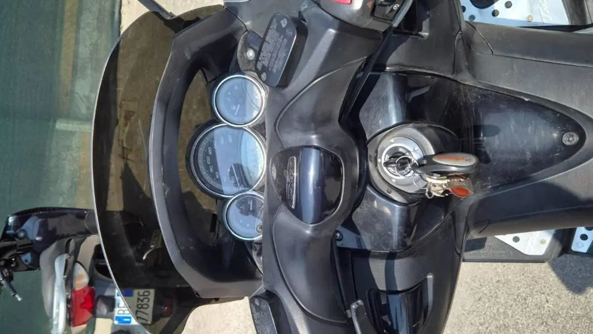 Yamaha T-Max 500 White Max (2010 - 11)  (2)
