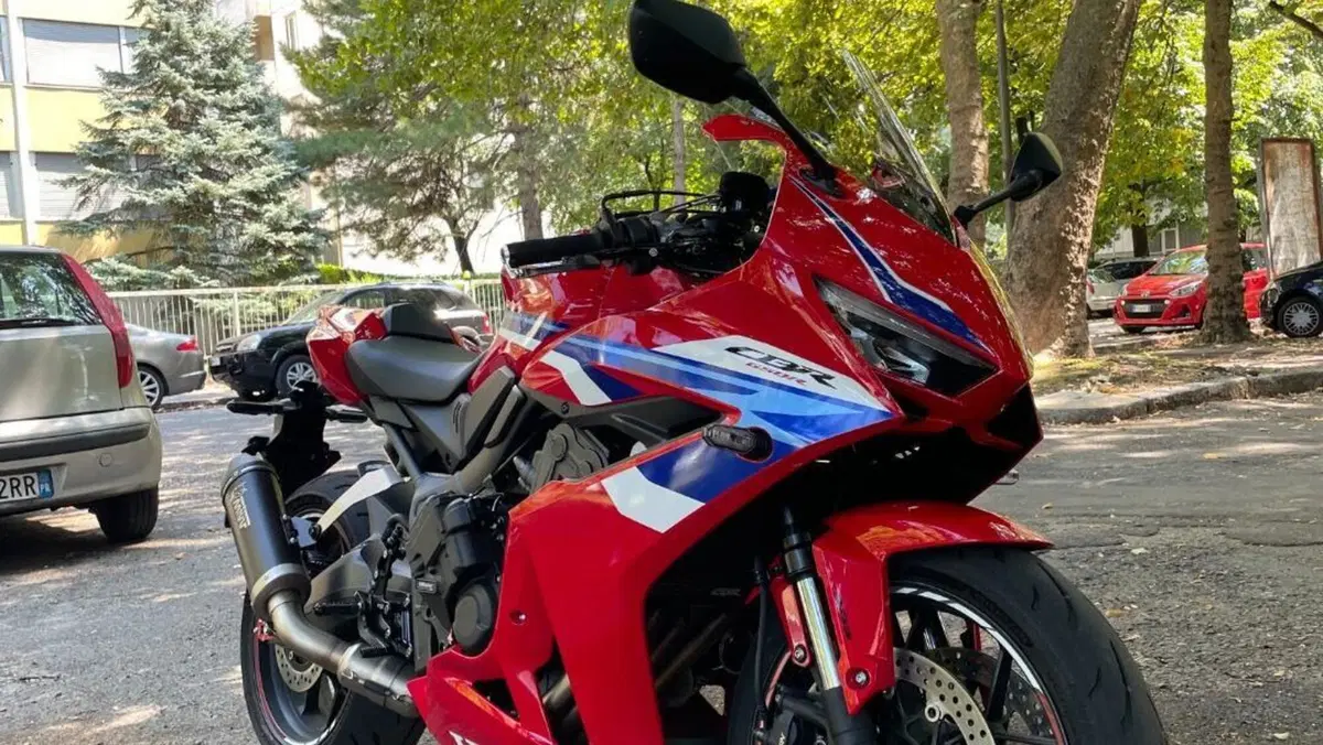 Honda CBR 650 R E-Clutch (2024 - 26) 