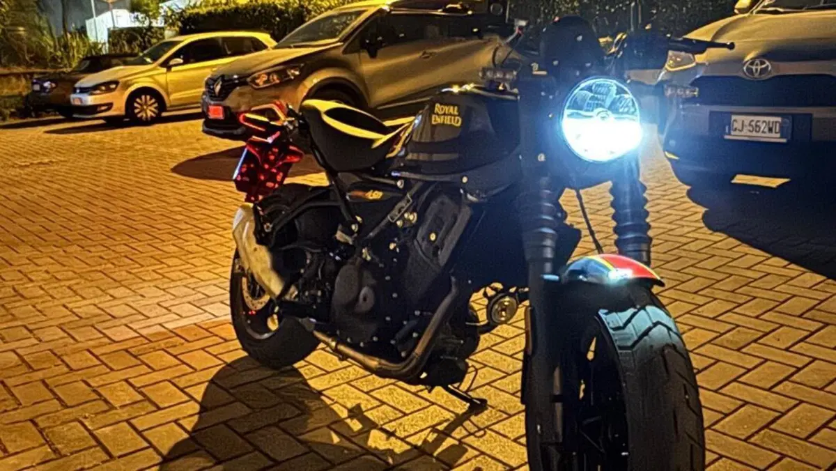 Royal Enfield Guerrilla 450 (2024 - 26)  (5)