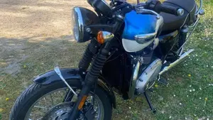 Triumph Bonneville T100 (2017 - 20)  (2)