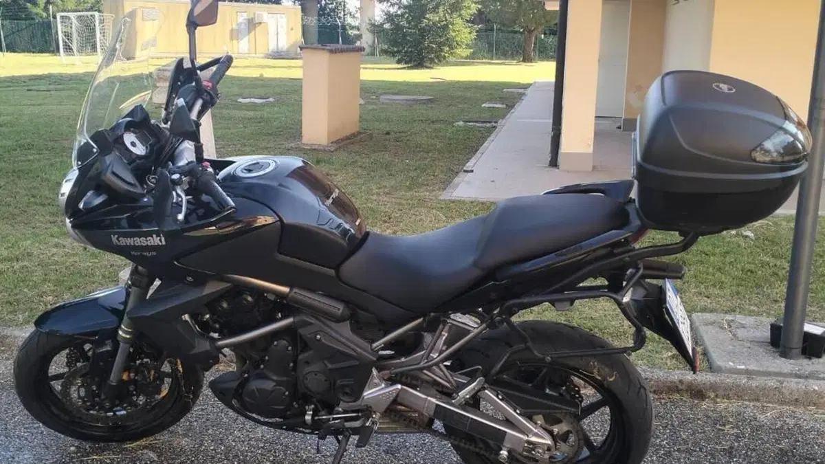 Kawasaki Versys 650 (2010 - 13)  (2)