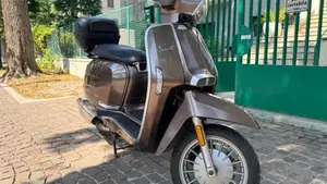 Lambretta V125 Special (2021 - 26)  (2)