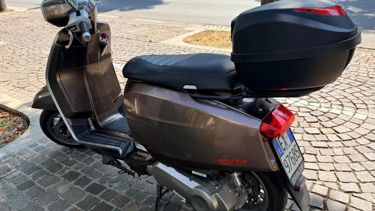 Lambretta V125 Special (2021 - 26)  (4)