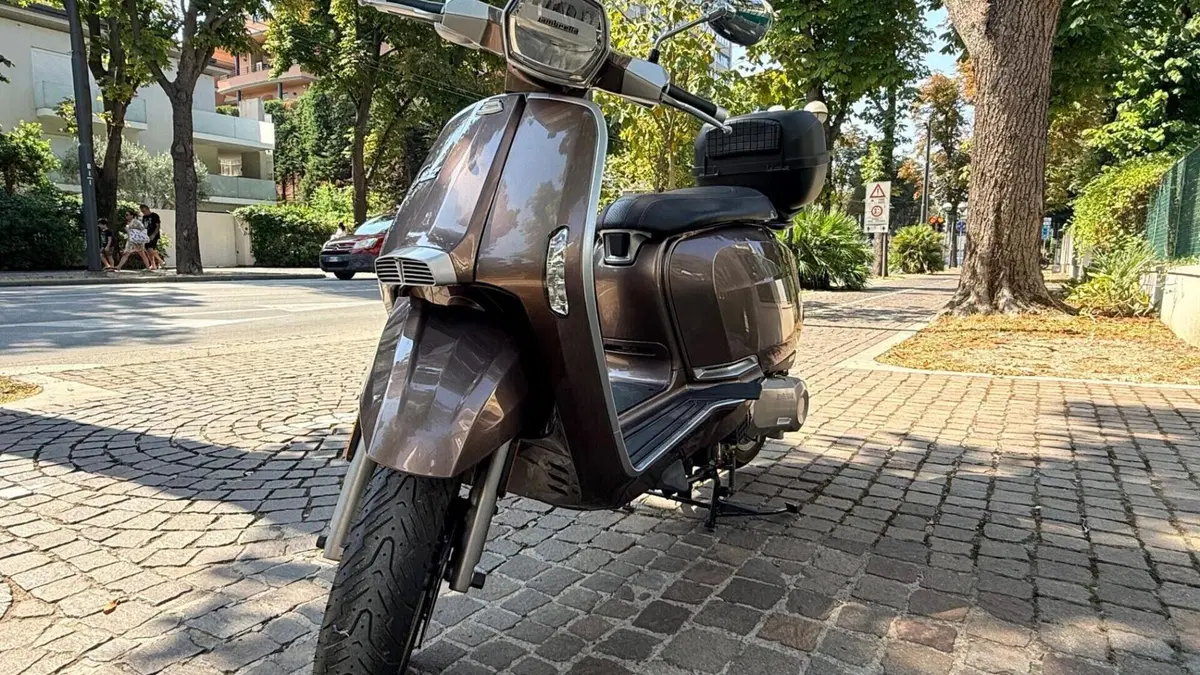 Lambretta V125 Special (2021 - 26)  (7)