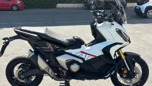 Honda X-ADV 750 DCT (2021 - 24)  (3)