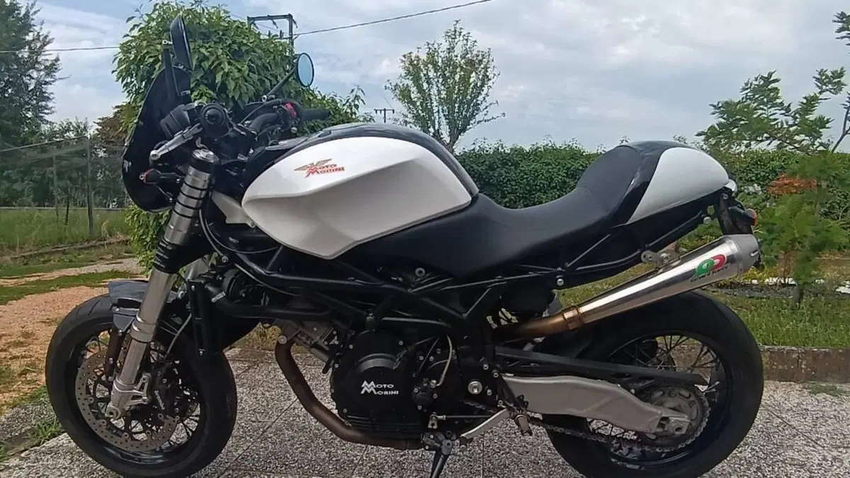 Moto Morini 1200 Sport  (2)