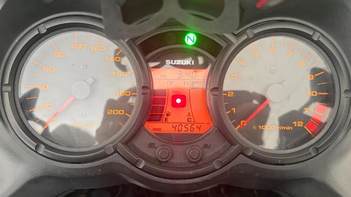 Suzuki V-Strom 650 (2008 - 11)  (6)
