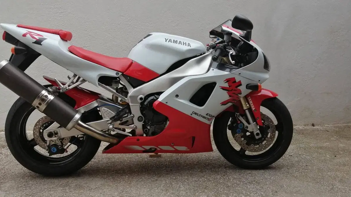 Yamaha YZF R1 (1998 - 99)  (2)