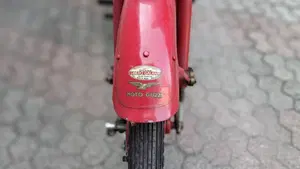 Moto Guzzi   (9)