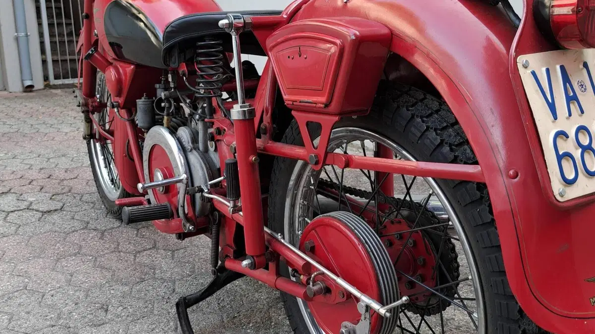 Moto Guzzi   (10)