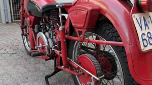 Moto Guzzi   (10)