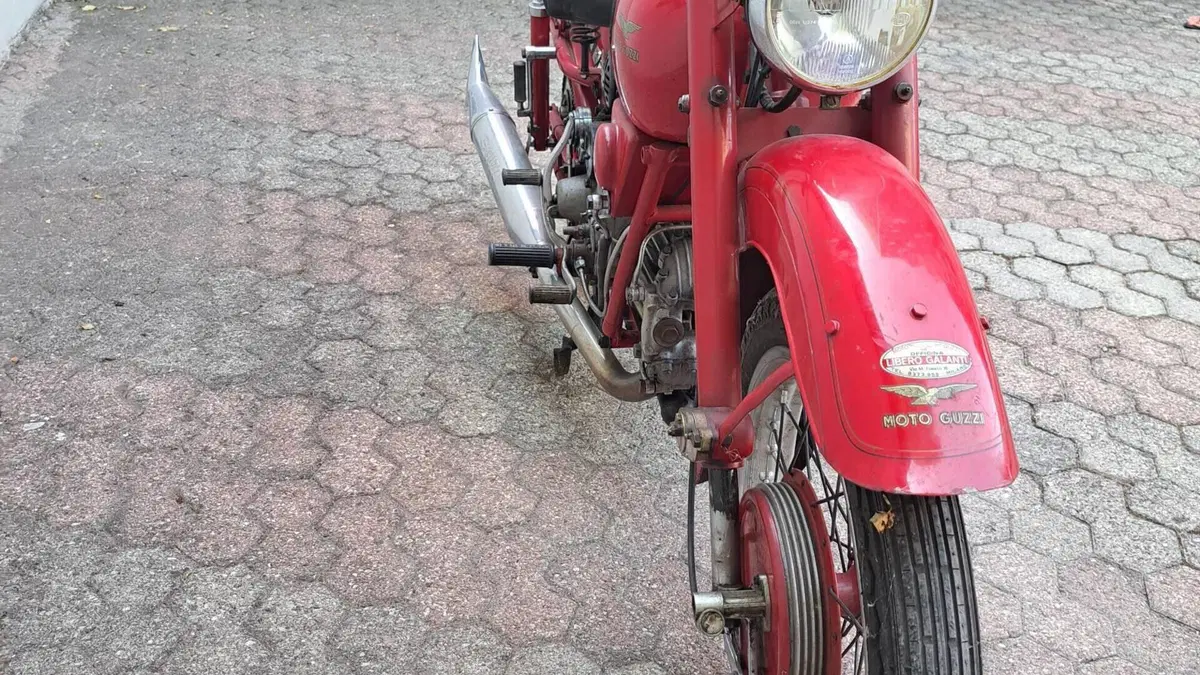 Moto Guzzi   (11)