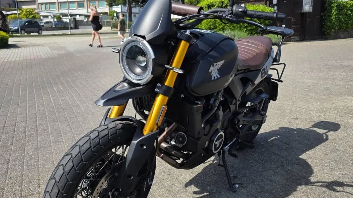 Moto Morini SEIEMMEZZO SCR (2022 - 26) 