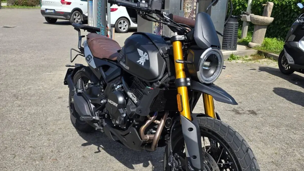 Moto Morini SEIEMMEZZO SCR (2022 - 26)  (4)