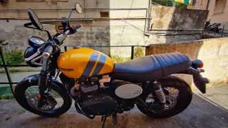 Triumph Scrambler 900 (2023 - 25) usata
