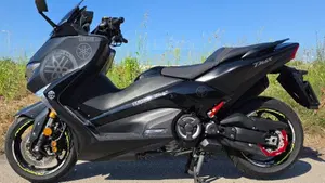 Yamaha T-Max 530 SX (2017 - 19)  (2)