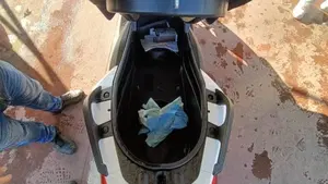 Yamaha X-Max 250 (2014 - 16)  (8)