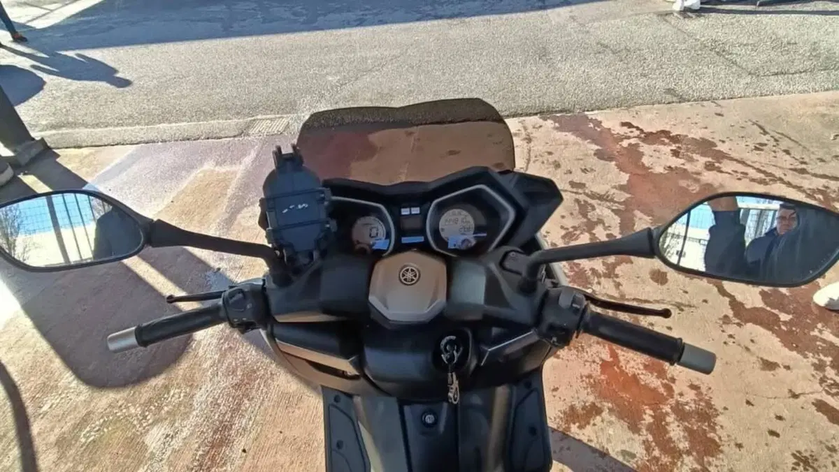 Yamaha X-Max 250 (2014 - 16)  (9)