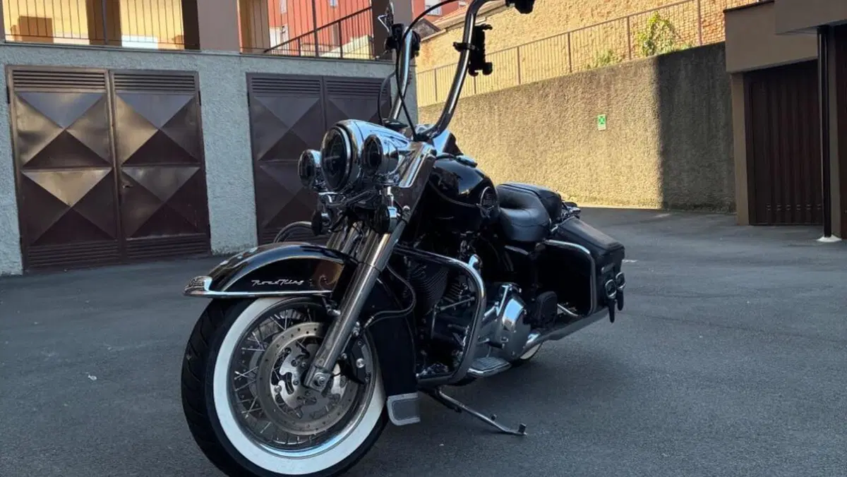 Harley-Davidson 1584 Road King Classic (2007 - 11) - FLHRCI  (4)