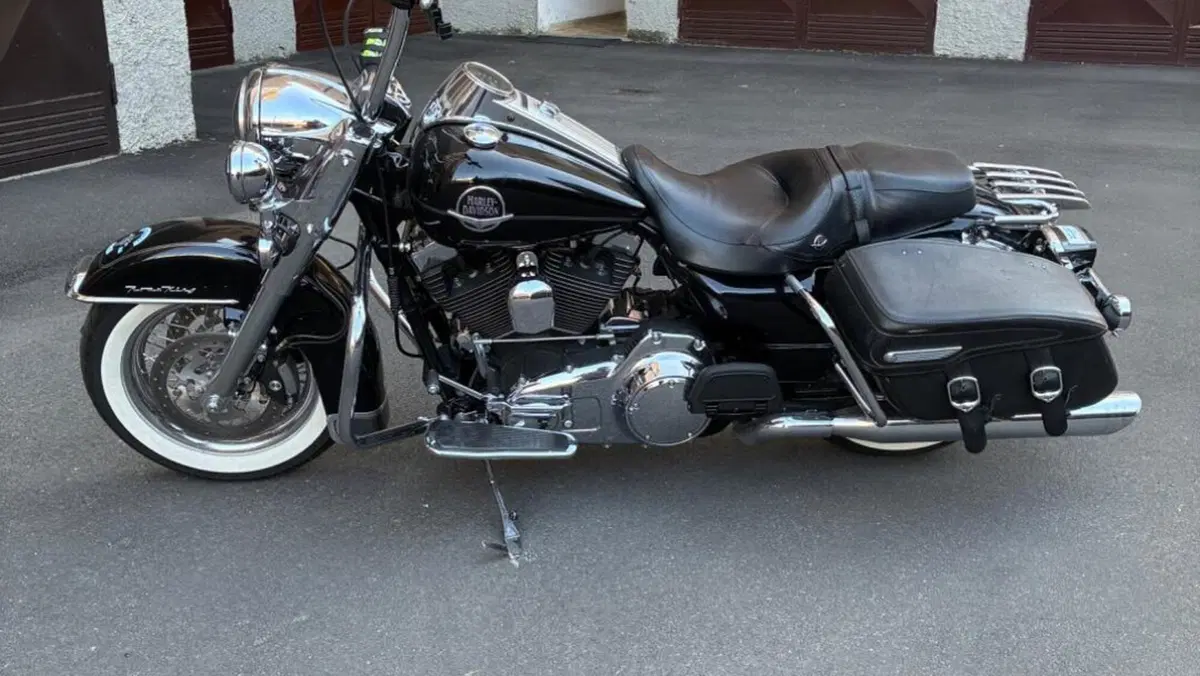 Harley-Davidson 1584 Road King Classic (2007 - 11) - FLHRCI  (8)