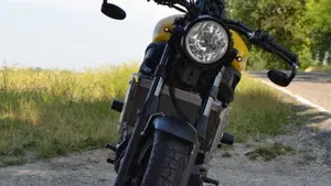 Yamaha XSR 700 ABS 60th Anniversary (2016 - 18)  (3)