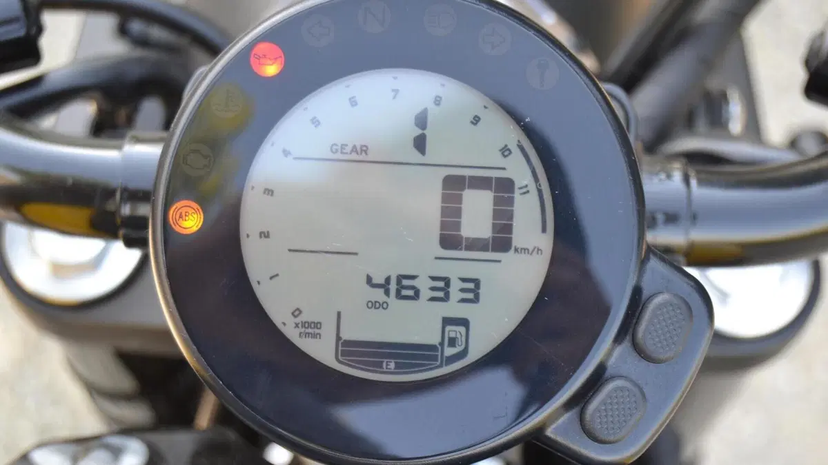 Yamaha XSR 700 ABS 60th Anniversary (2016 - 18)  (5)