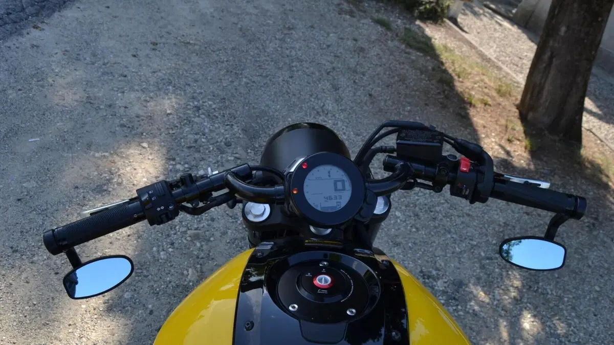Yamaha XSR 700 ABS 60th Anniversary (2016 - 18)  (4)