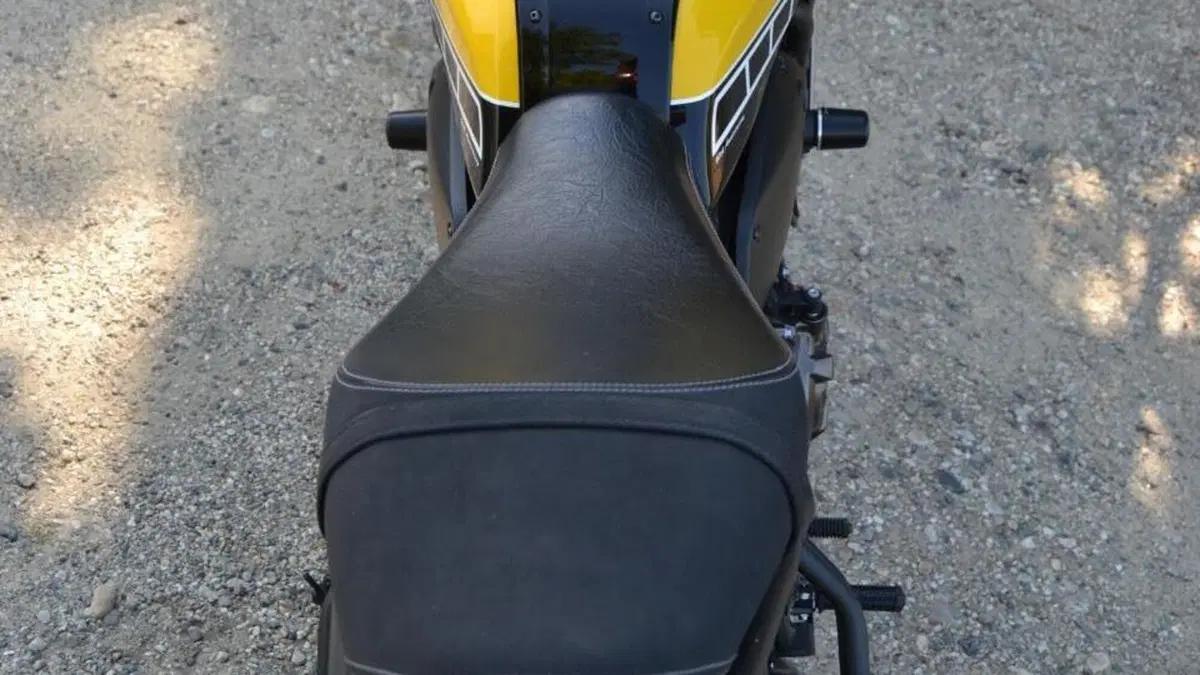 Yamaha XSR 700 ABS 60th Anniversary (2016 - 18)  (6)