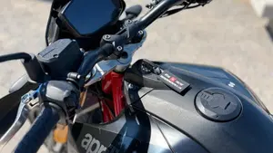 Aprilia Dorsoduro 900 (2017 - 20)  (6)