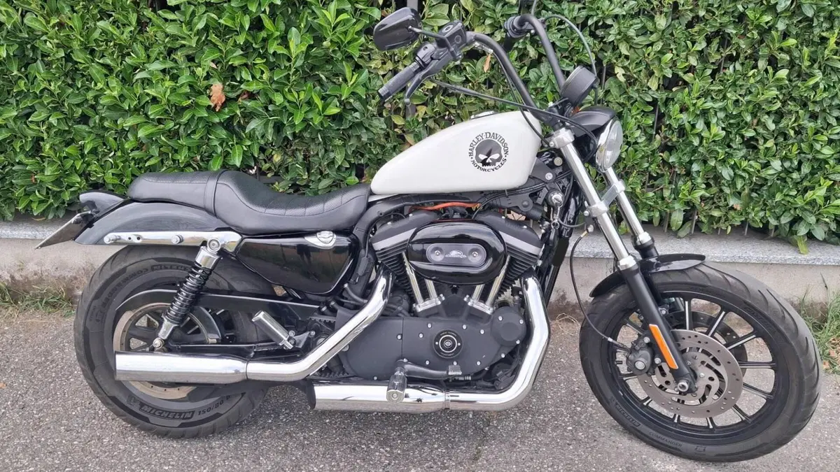 Harley-Davidson 883 R (2008 - 16) - XL 883R 
