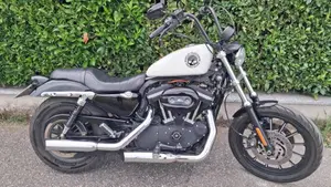 Harley-Davidson 883 R (2008 - 16) - XL 883R 