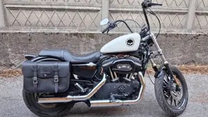 Harley-Davidson 883 R (2008 - 16) - XL 883R  (4)