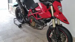 Ducati Hypermotard 1100 S (2007 - 09)  (5)