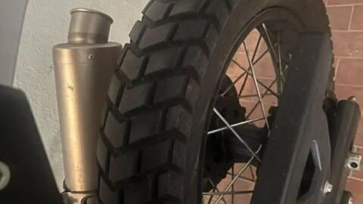 Royal Enfield Himalayan 411 (2021 - 24)  (9)