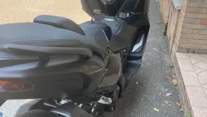 Yamaha T-Max 560 Tech Max (2025 - 26)  (3)