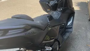 Yamaha T-Max 560 Tech Max (2025 - 26)  (5)