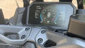 Yamaha T-Max 560 Tech Max (2025 - 26)  (9)